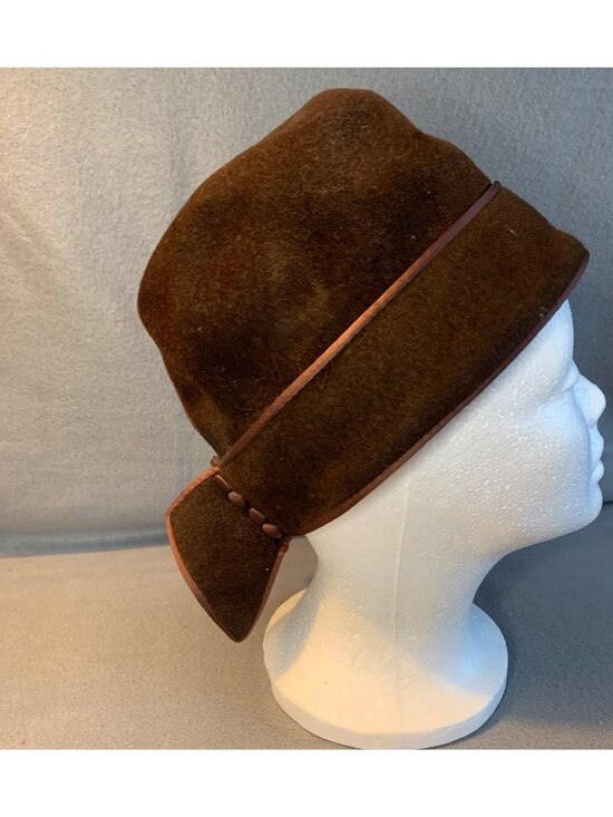 Ladies Brown Hat with 4 Satin Buttons and Trim Size Medium 22 Vintage main image 10